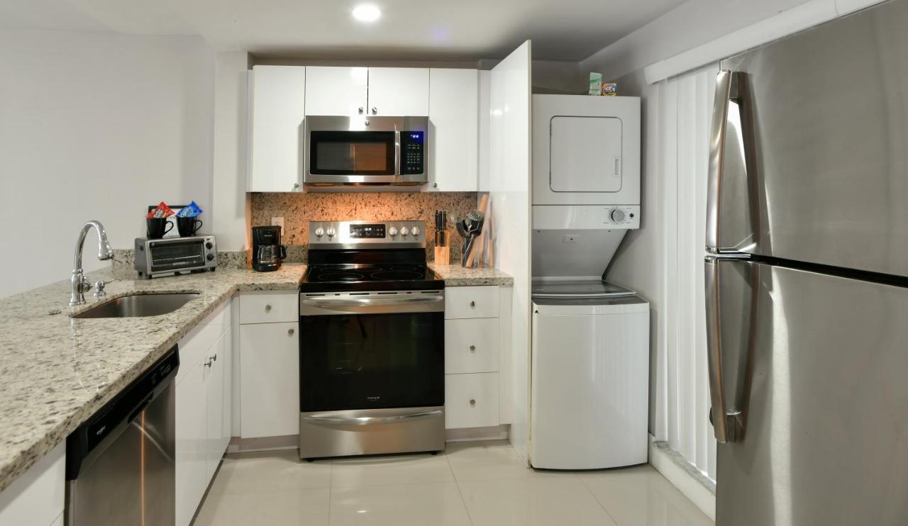 Designer River View Apartments فورت لودرديل المظهر الخارجي الصورة