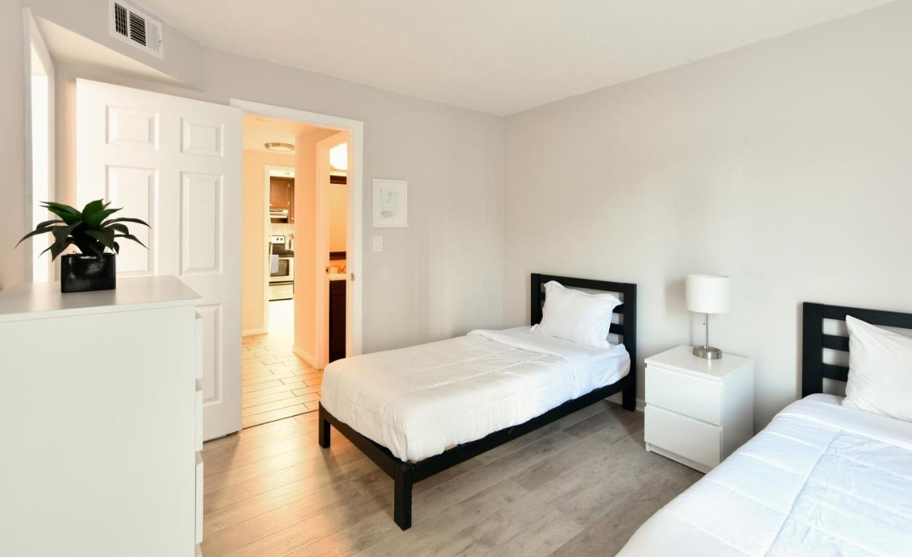 Designer River View Apartments فورت لودرديل المظهر الخارجي الصورة