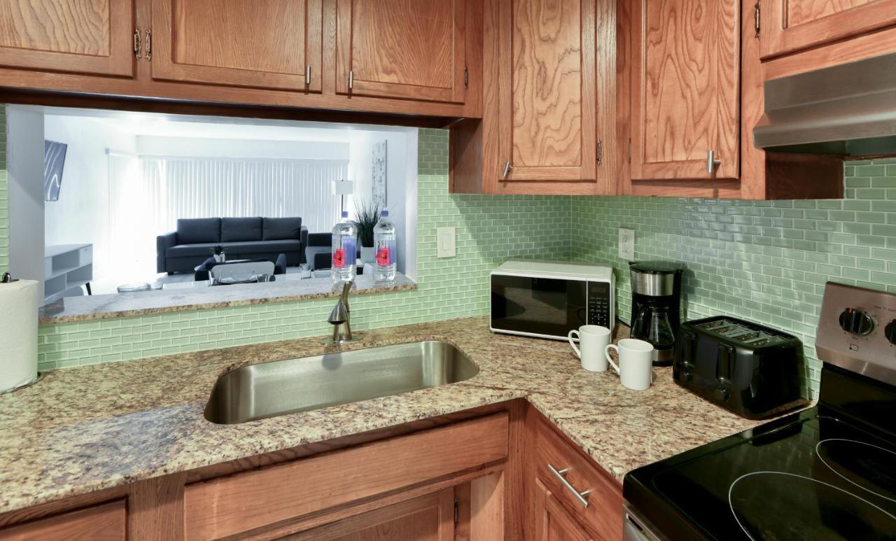 Designer River View Apartments فورت لودرديل المظهر الخارجي الصورة