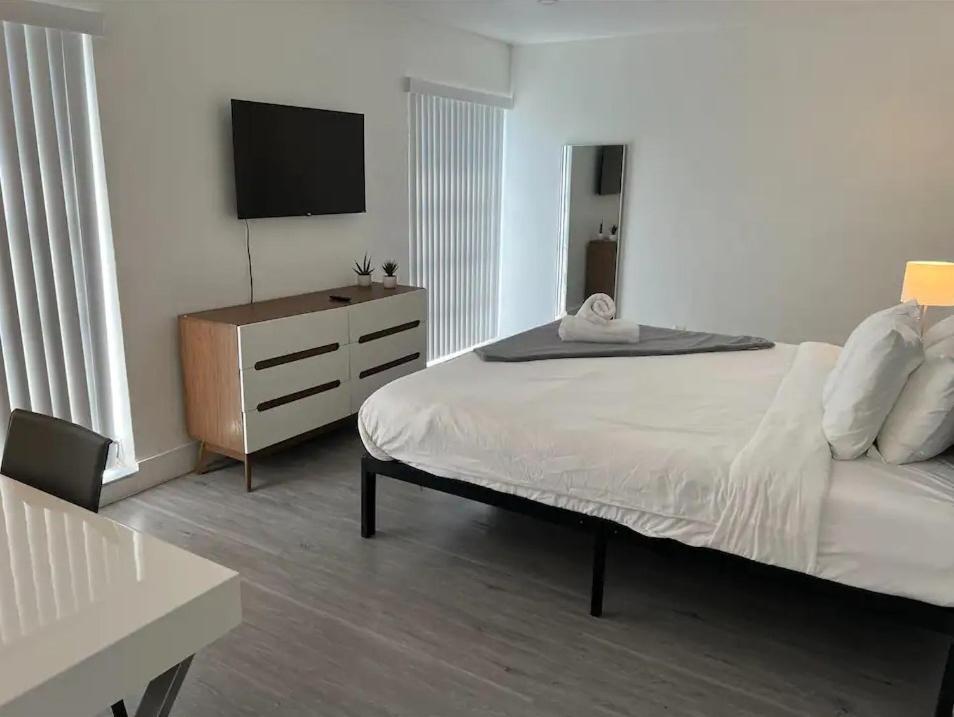 Designer River View Apartments فورت لودرديل المظهر الخارجي الصورة