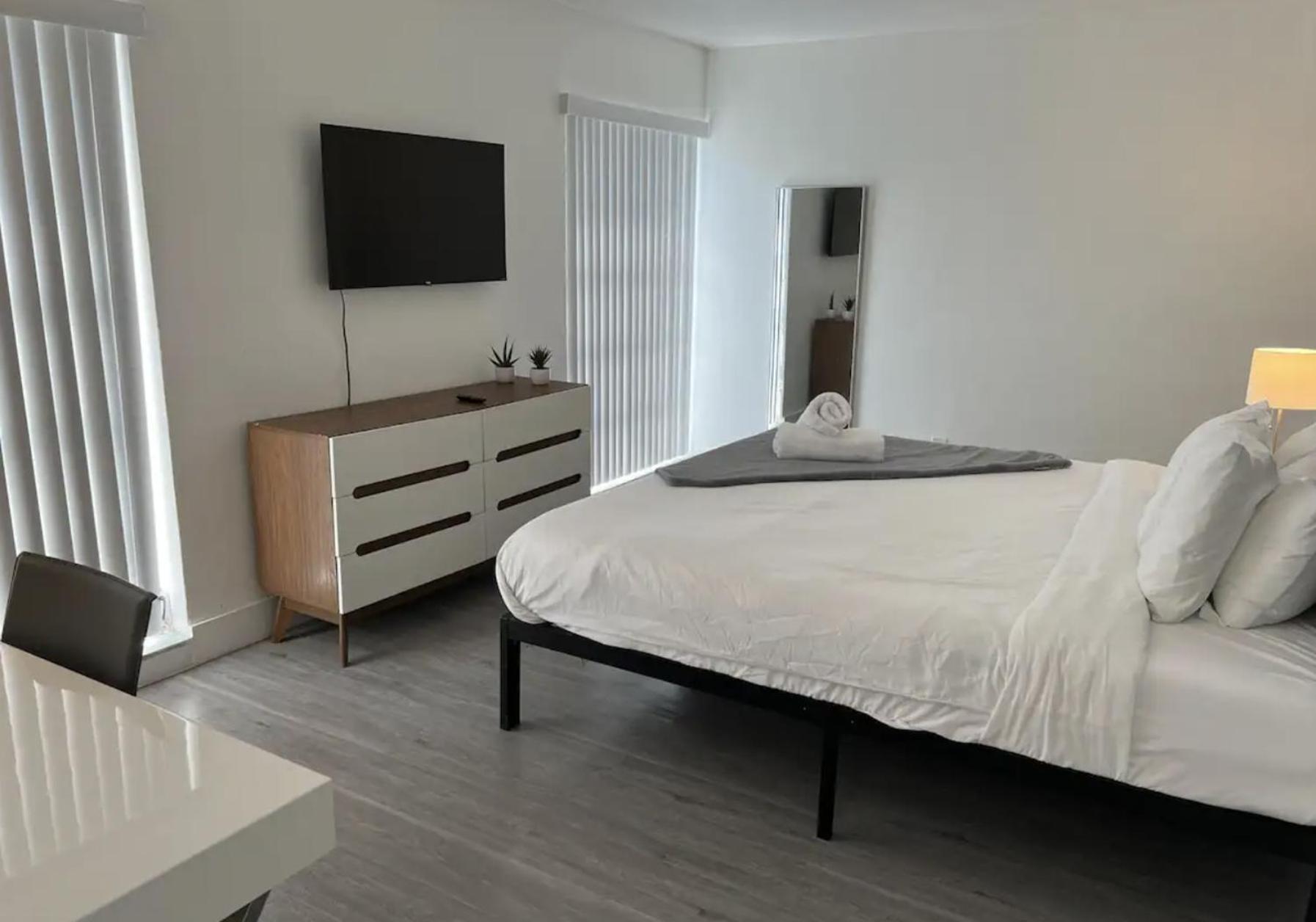 Designer River View Apartments فورت لودرديل المظهر الخارجي الصورة