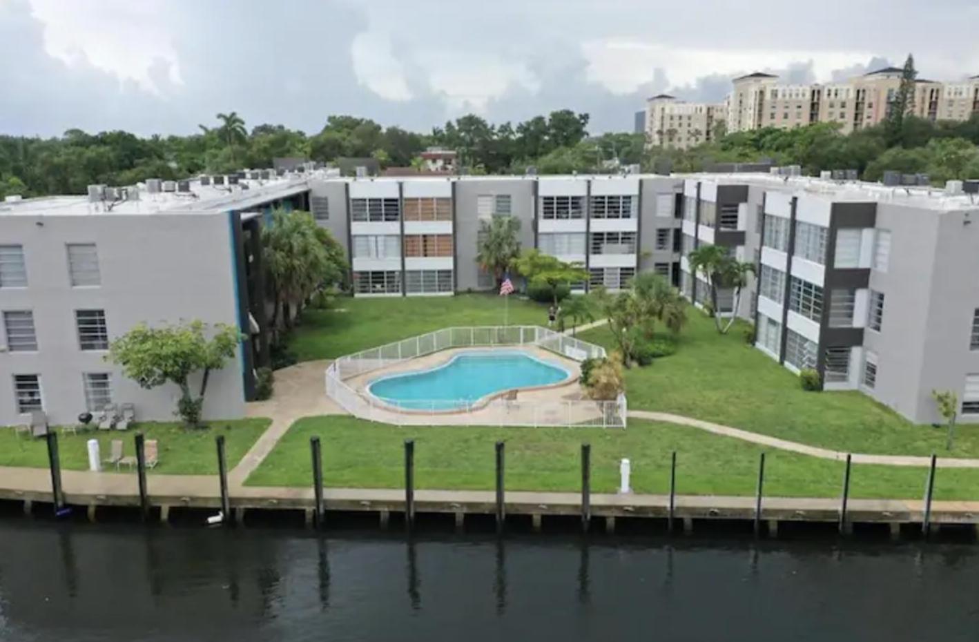 Designer River View Apartments فورت لودرديل المظهر الخارجي الصورة