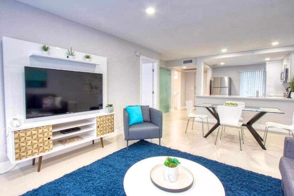 Designer River View Apartments فورت لودرديل المظهر الخارجي الصورة
